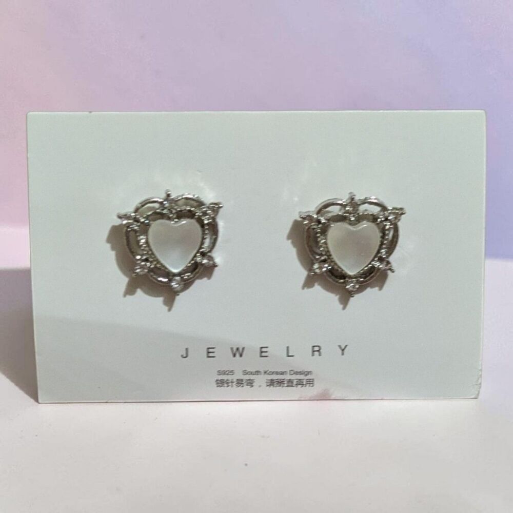 Silver Heart Stud Earrings, Kawaii Coquette Bow Style Jewelry - Picture 5 of 6